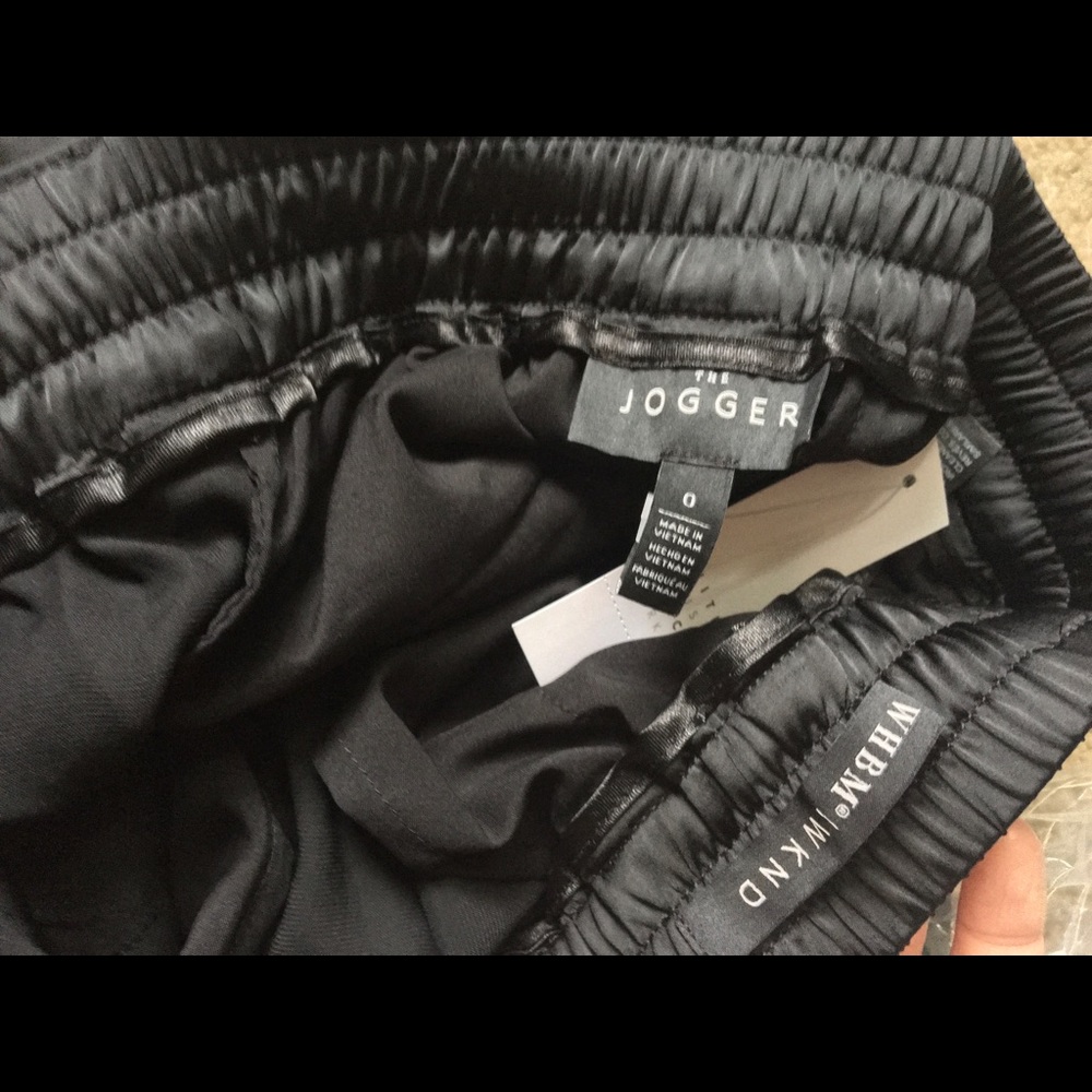 🌃NWT! Sporty CHIC BLK Satin Jogger - Picture 15 of 16